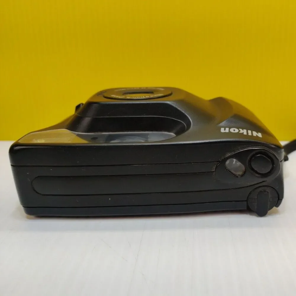 Vintage Nikon Nice Touch Zoom 35mm point & shoot Camera 35-60mm macro Not-Tested